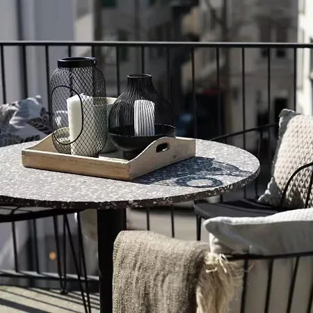 Centrally Located 2-bedroom Flat With Balcony